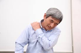 肩の痛みと長年の腰痛